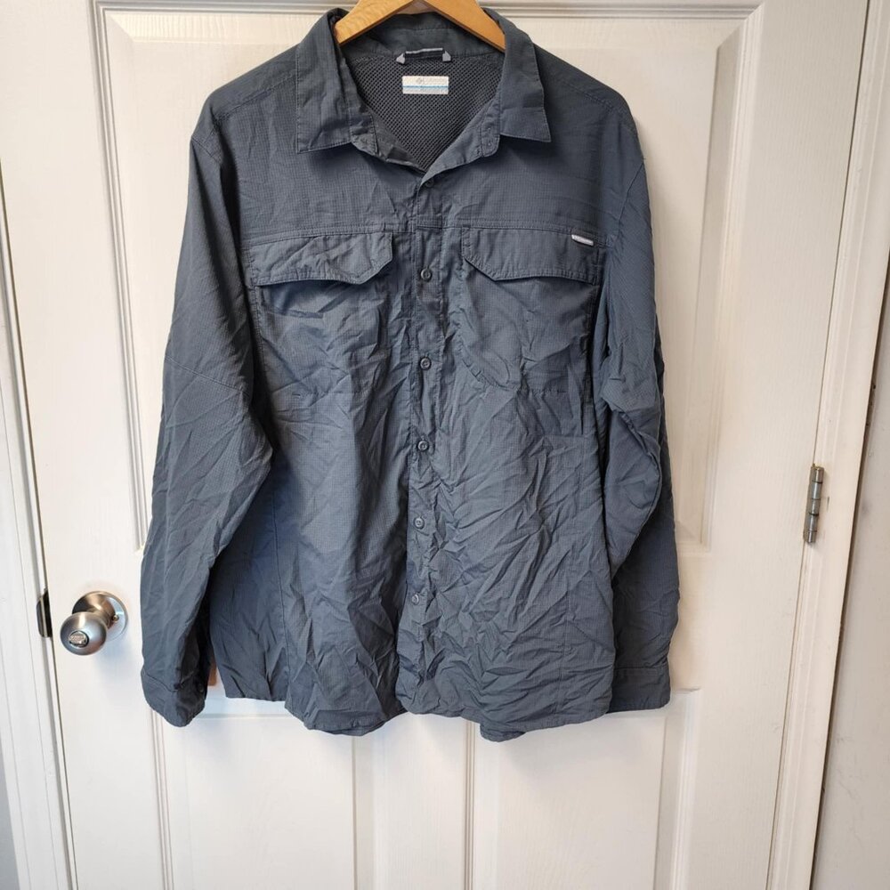 Columbia omni-shade long sleeve gray button up shirt Men size large dual pockets